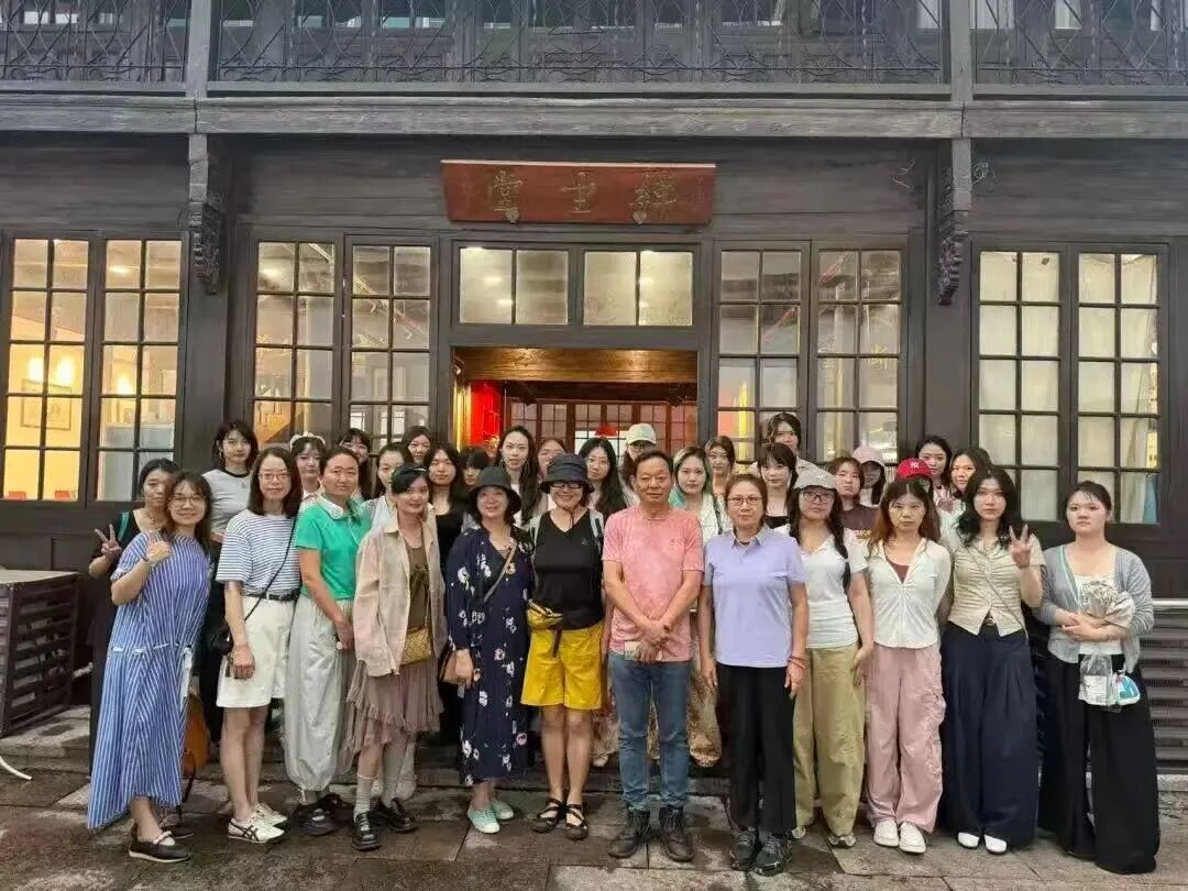 Beijing Institute of Fashion Technology Students Explore Chinese Traditional Dyeing Heritage at Baide Textile